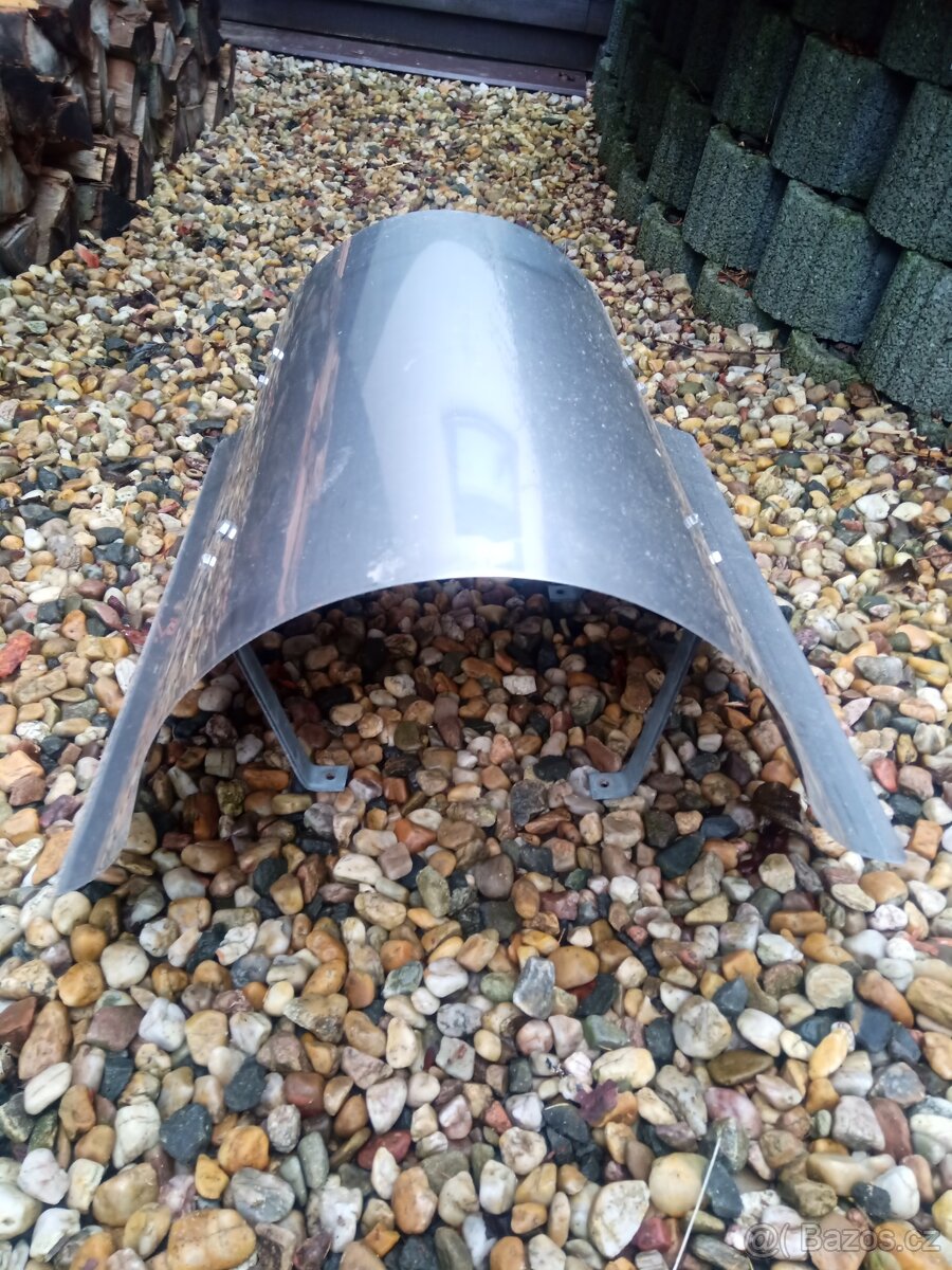 Nerezová stříška na komín