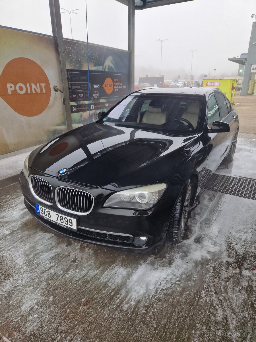 BMW 740 3.0d 2012
