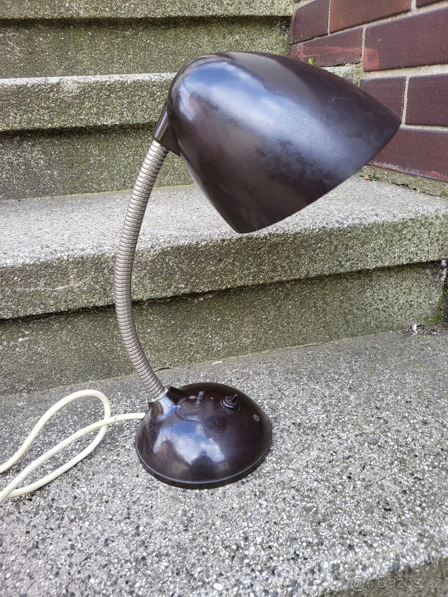 Bakelitová stolní lampa