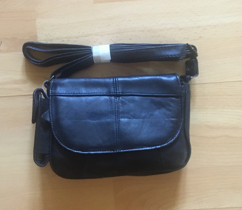 dámská černá kabelka kožená