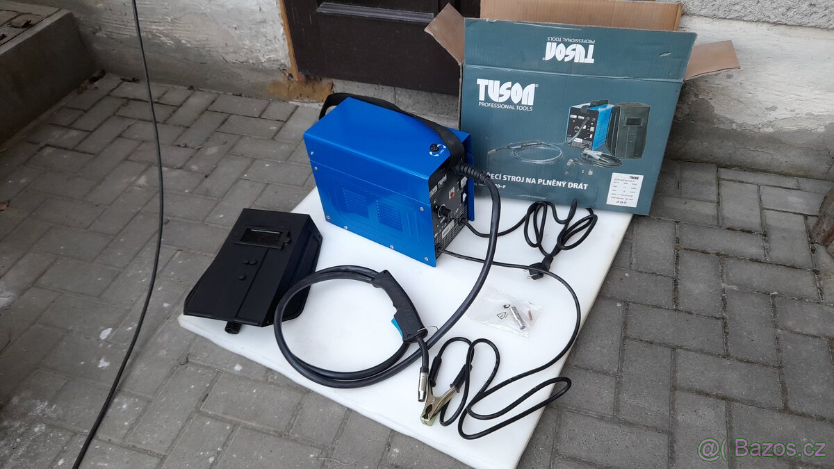 NOVÁ Svářecí stroj na plněný drát Flux SV120-F