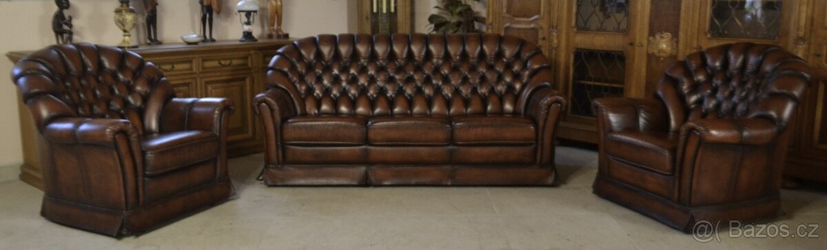 Kožená sedací souprava 3+1+1, Chesterfield styl.