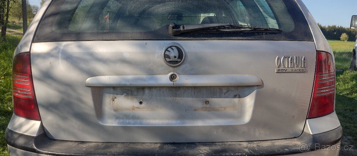 Prodám páté dveře na škoda Octavia 1 combi