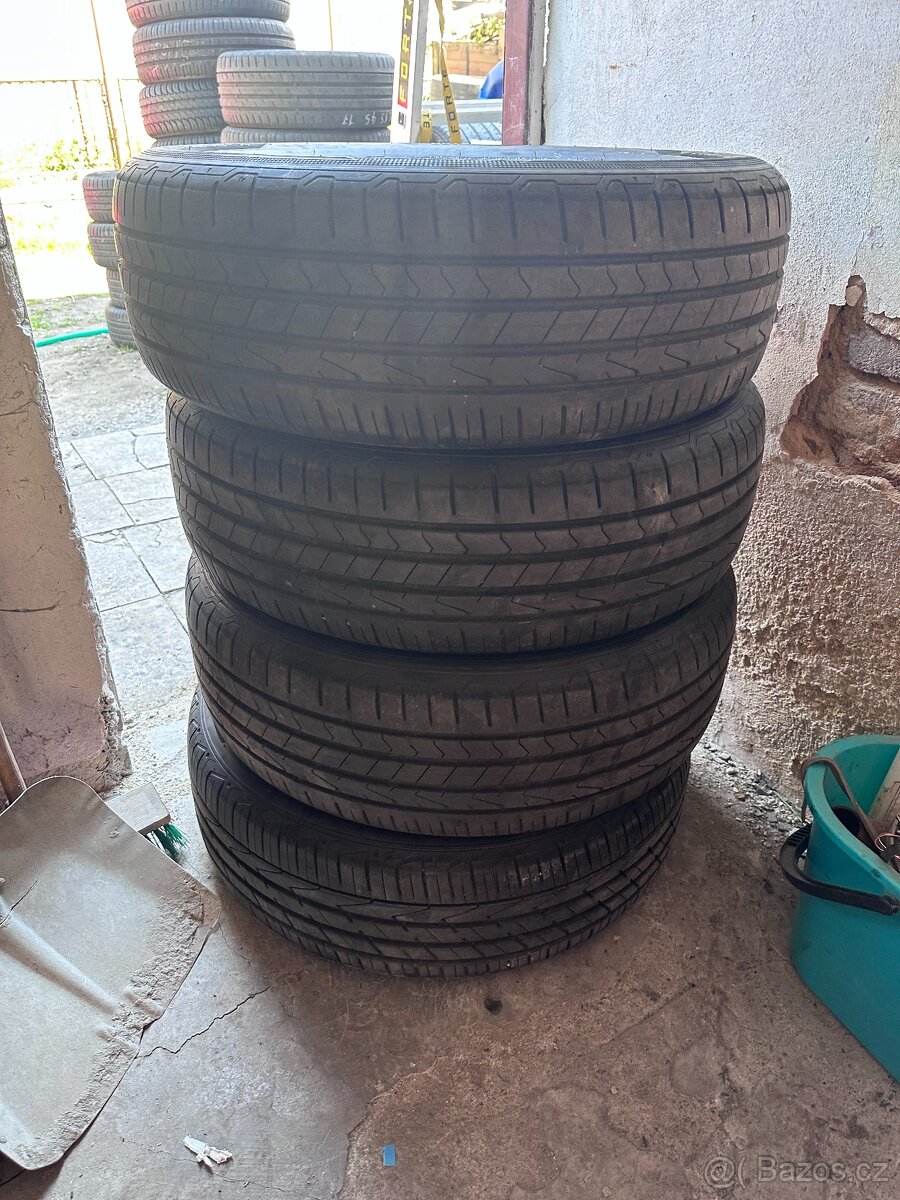 Letní sada pneu 215/65 R17 - Hankook