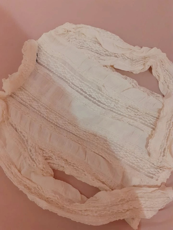 Natahovací krajkové triko viz. halenka, nabírané rukávy