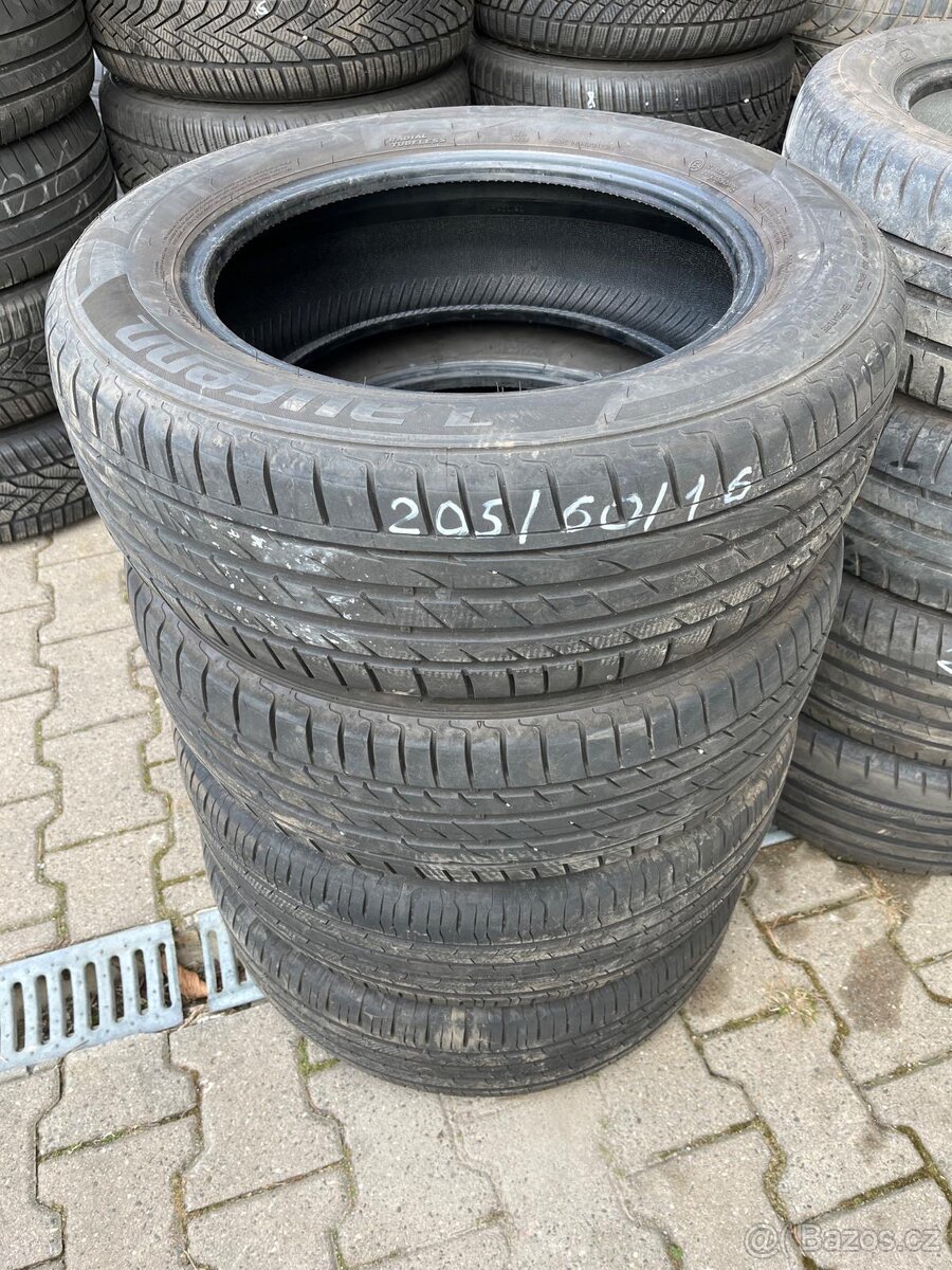 Pneumatiky 205/60r16 Резина Laufenn
