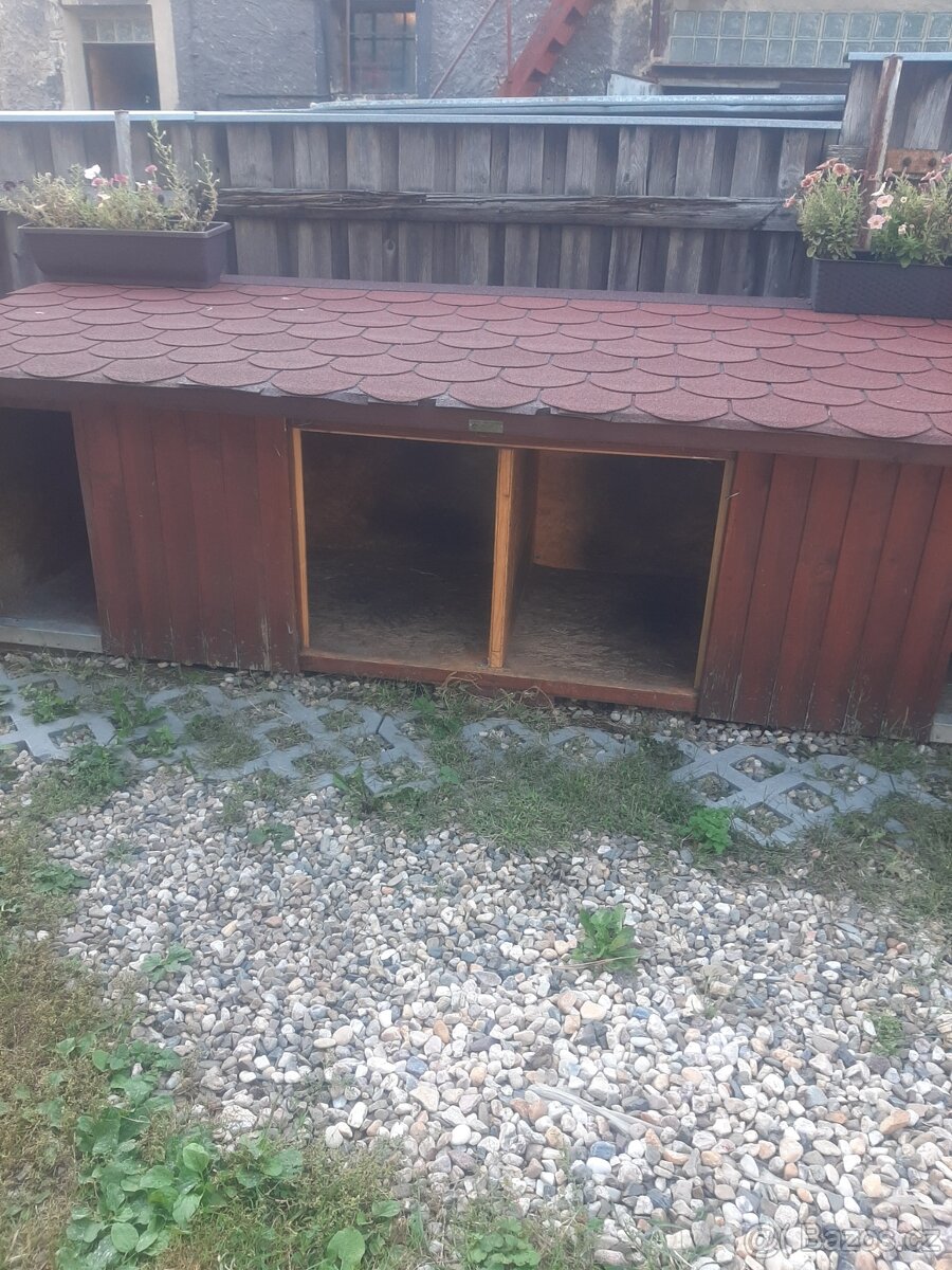 Bouda pro jednoho nebo dva psy