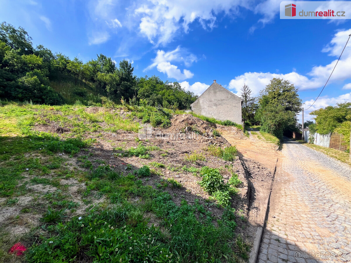 Prodej stavebního pozemku 644 m²,  Uherské Hradiště - Jarošo