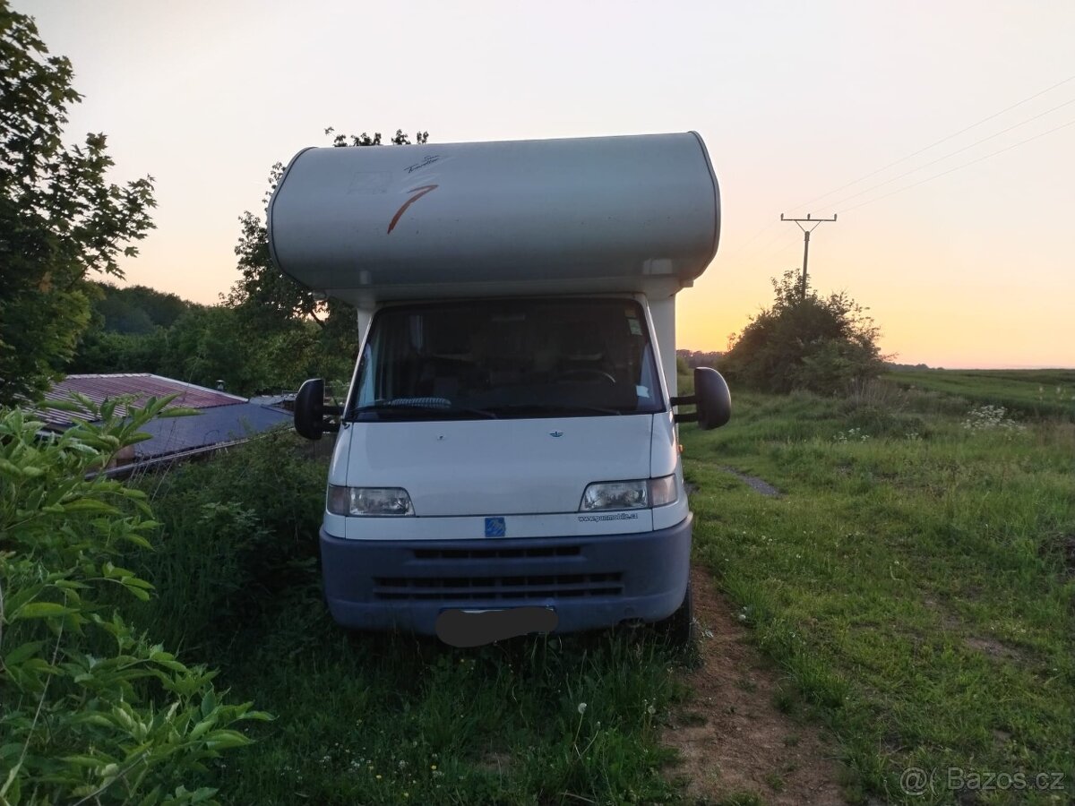 Obytné auto Fiat Ducato Knaus 2,8 TDI