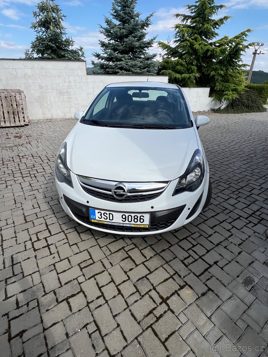 Prodám Opel - Corsa 1.0i - r.v. 2014, 998 ccm , jen 35000km