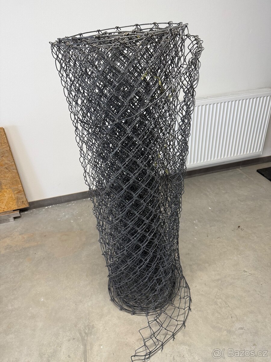 Daruji poplastované pletivo šedé délka 8m, výška 130cm