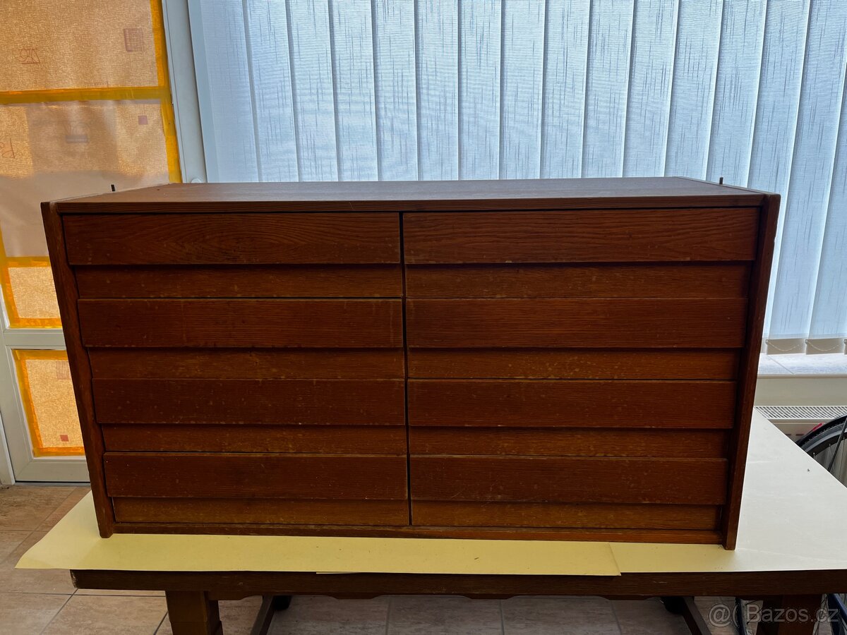 Retro Komoda Jirout