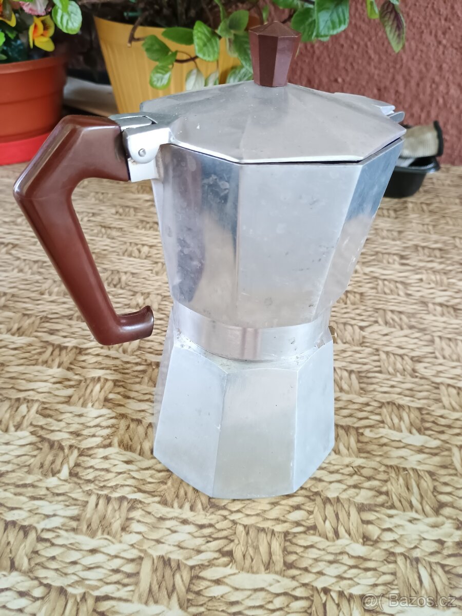 Hliníková moka konvička