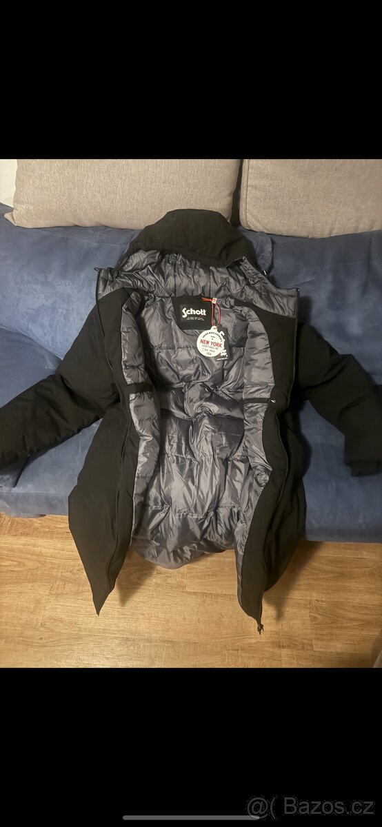 Nový péřový kabát Schott