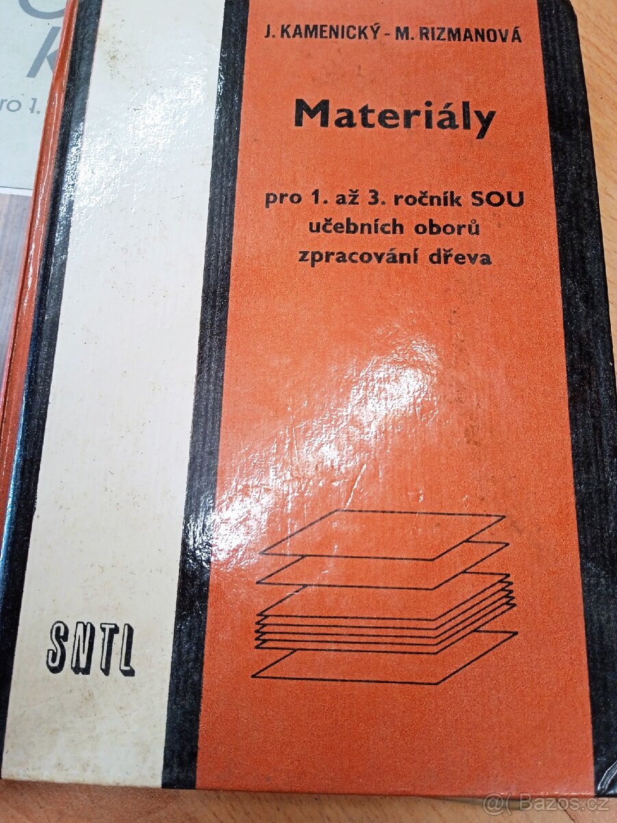 Materiály