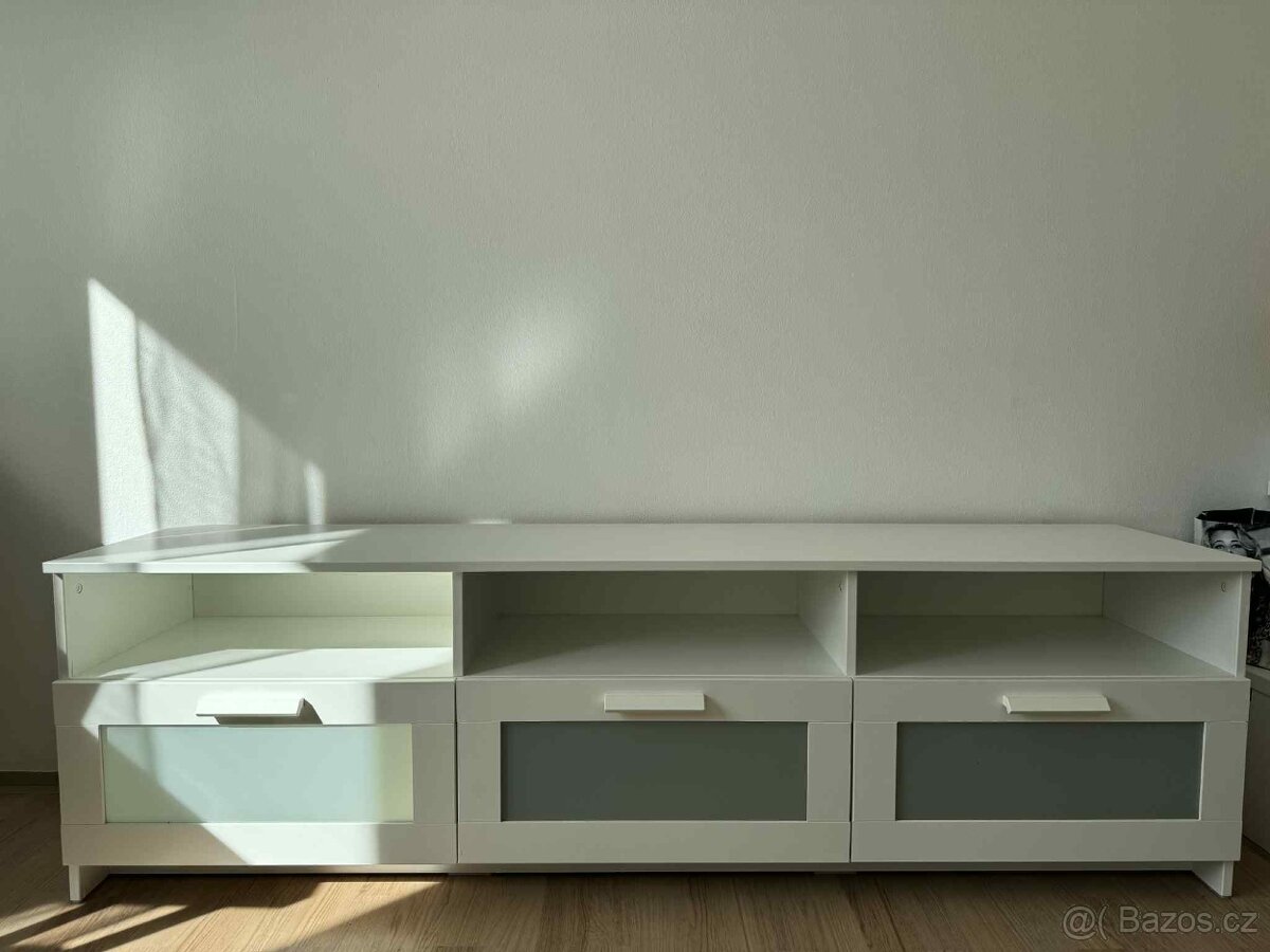 Tv stolek IKEA bílá barva