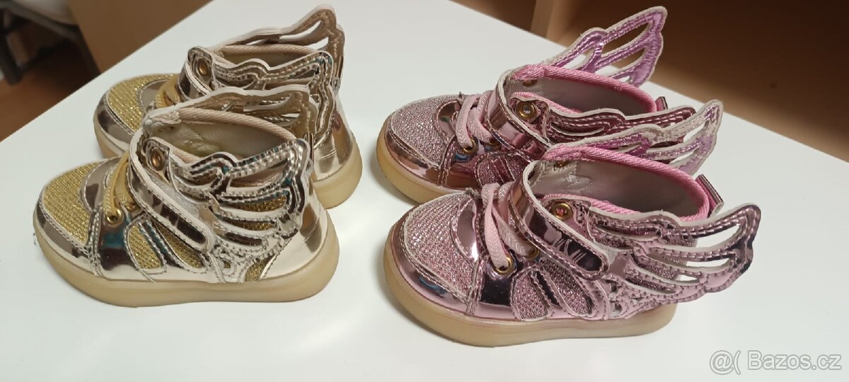 Dívčí svítící botičky