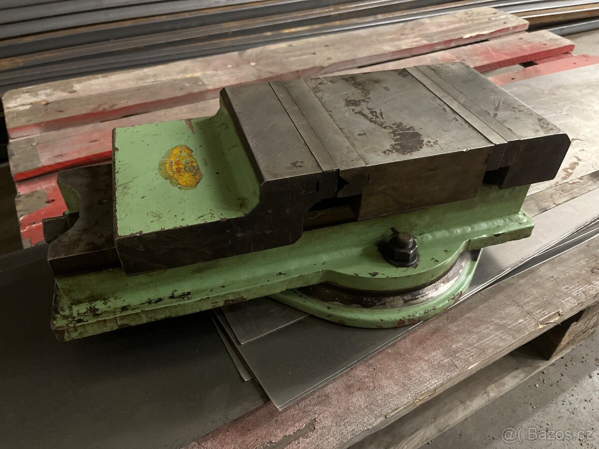 Zánovní strojní Svěrák