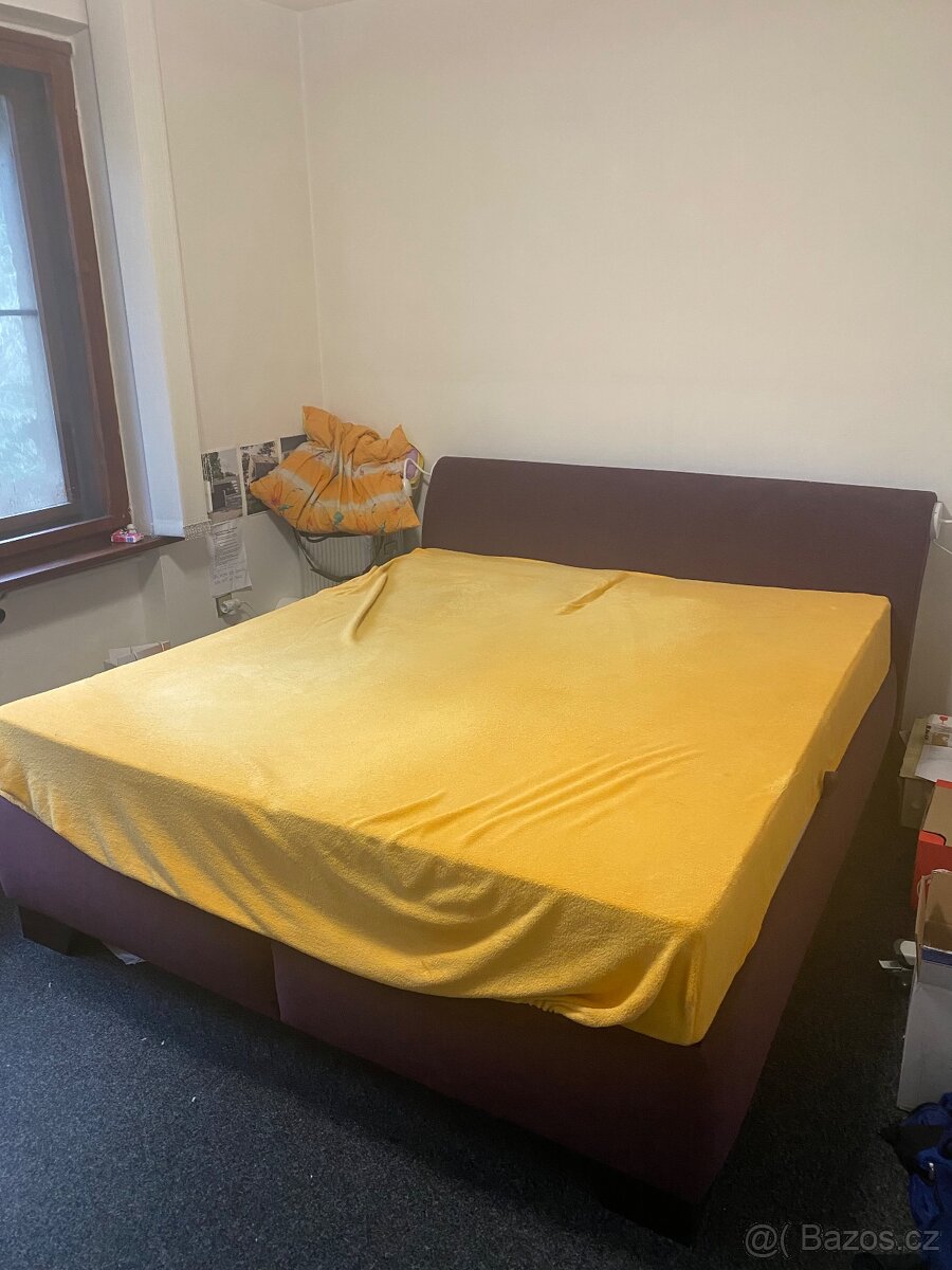 Prodám postel 180x 200 Cm - skoro nová