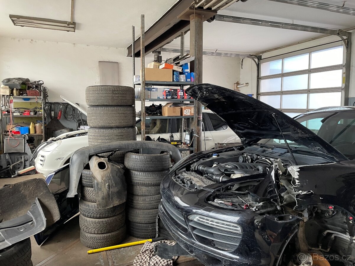 Automechanik - opravy + rozebírání vozů