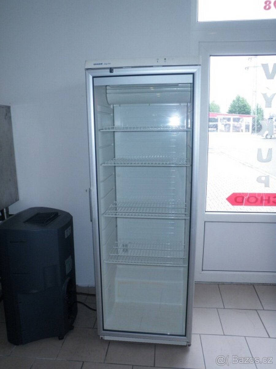 350 litrů prosklená gastro lednice DOVOZ