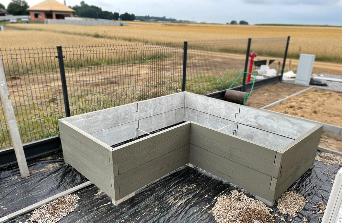 Betonový vyvýšený záhon