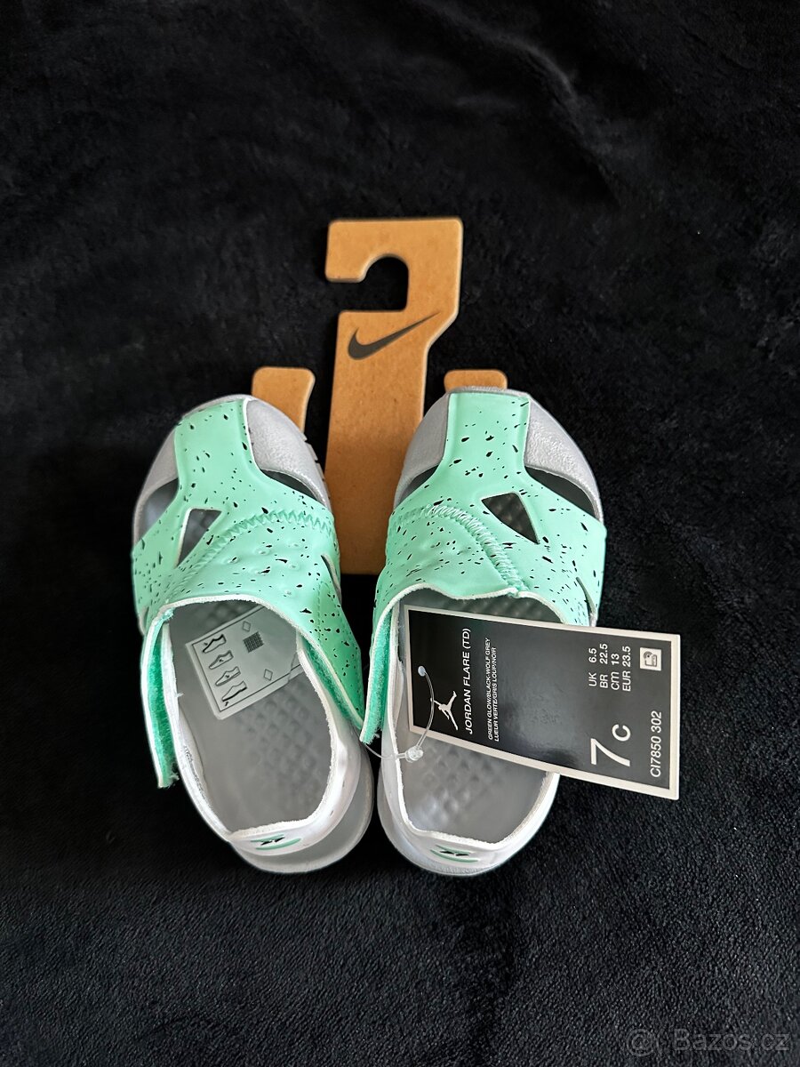 sandály Jordan Flare vel.23,5