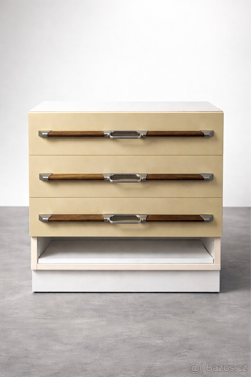 Noční stolek / komoda