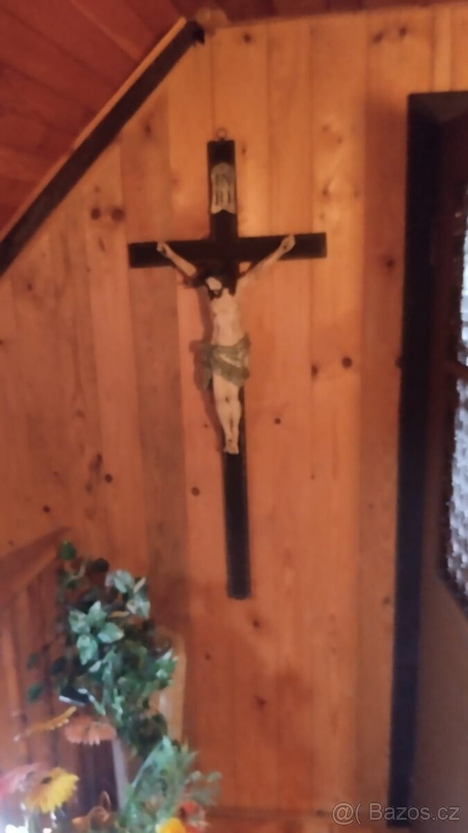 KŘÍŽ S JEŽÍŠEM