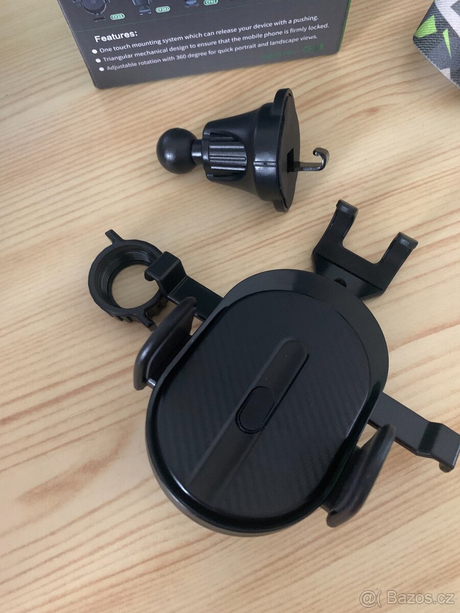 Držák na telefon do auta