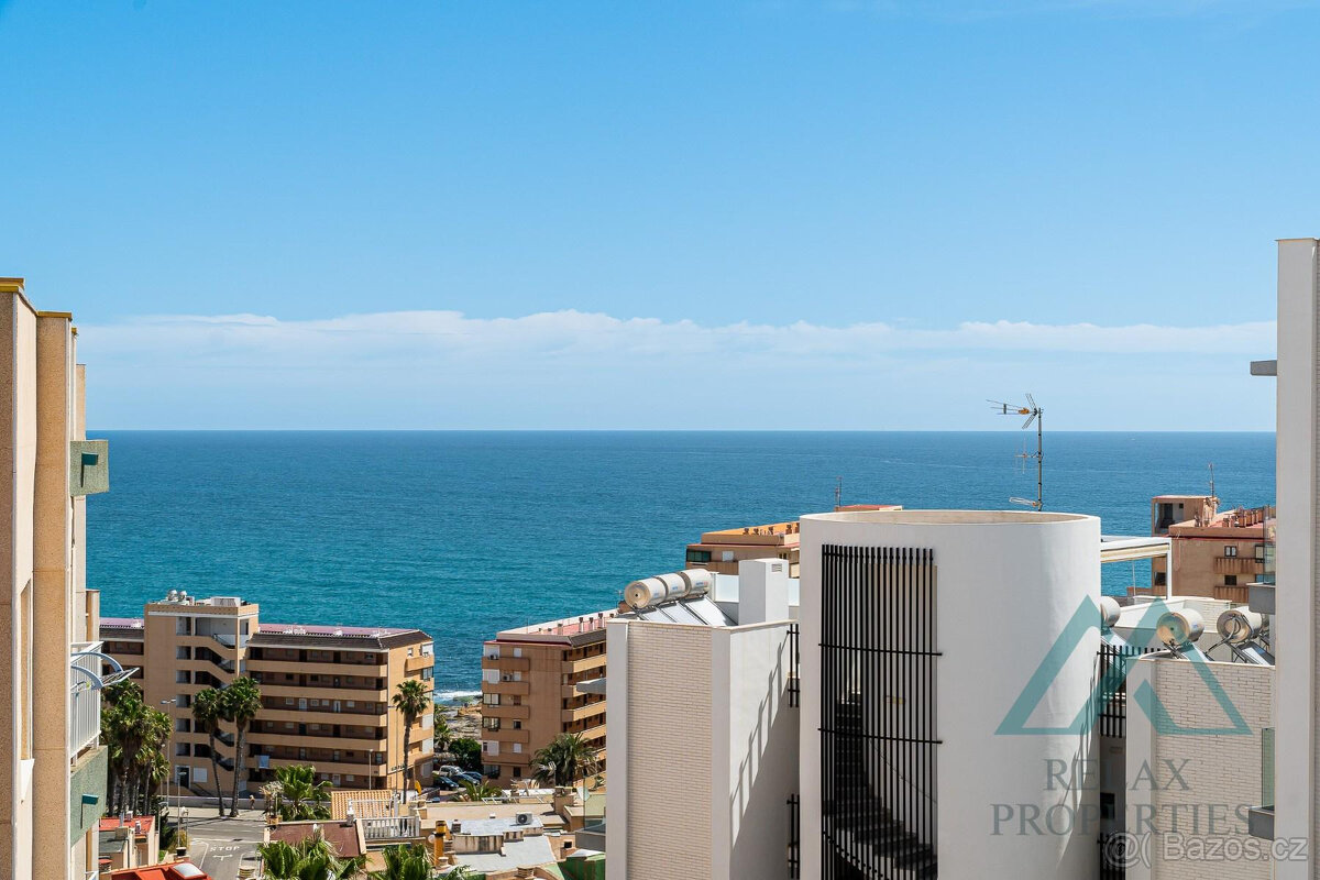 Apartmán s výhledem na moře, 400 m od pláže La Mata, Torrevi