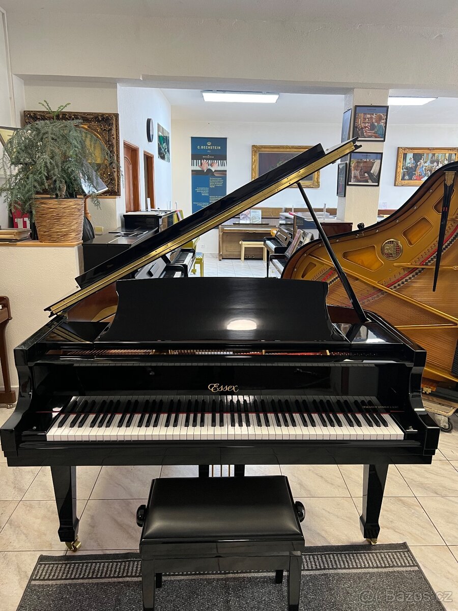 Klavír Essex- Steinway & Sons se zárukou 5 let, PRODÁNO