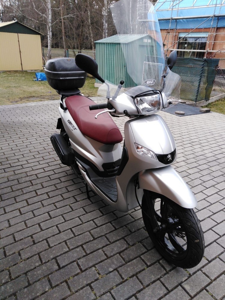 Peugeot 125 Tweet