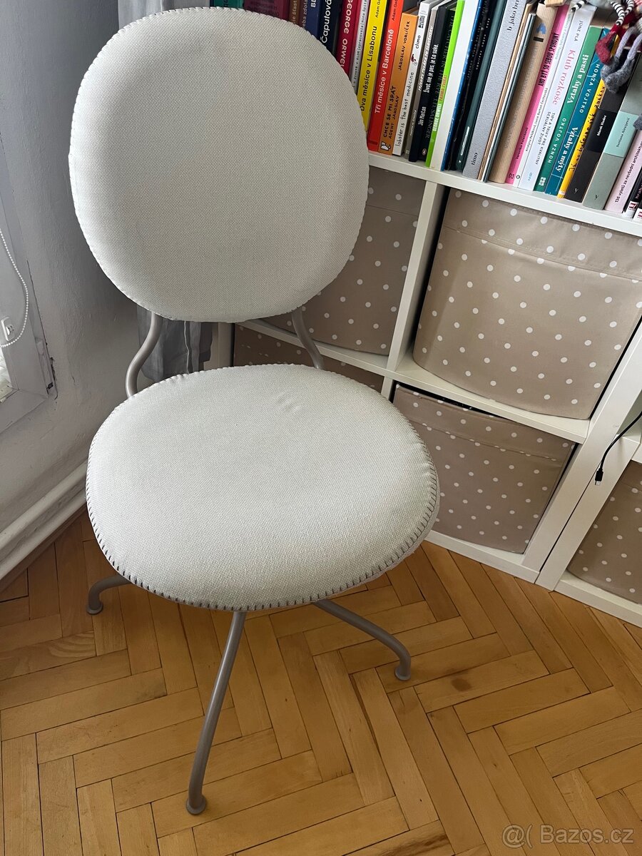 Otočná židle Ikea