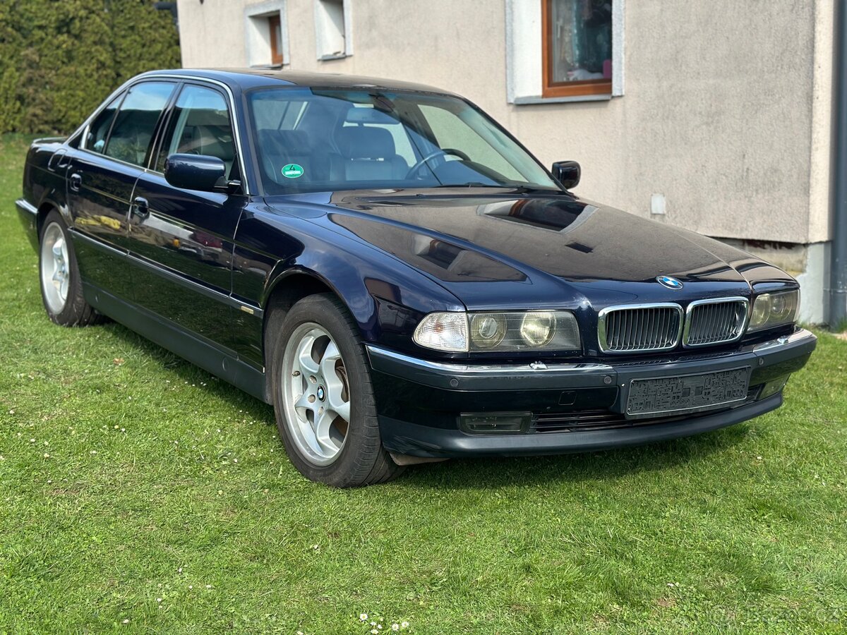 BMW 750i e38