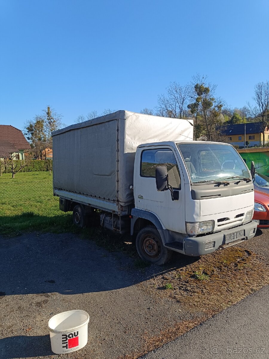 Nissan 2,7TD cabstar E95