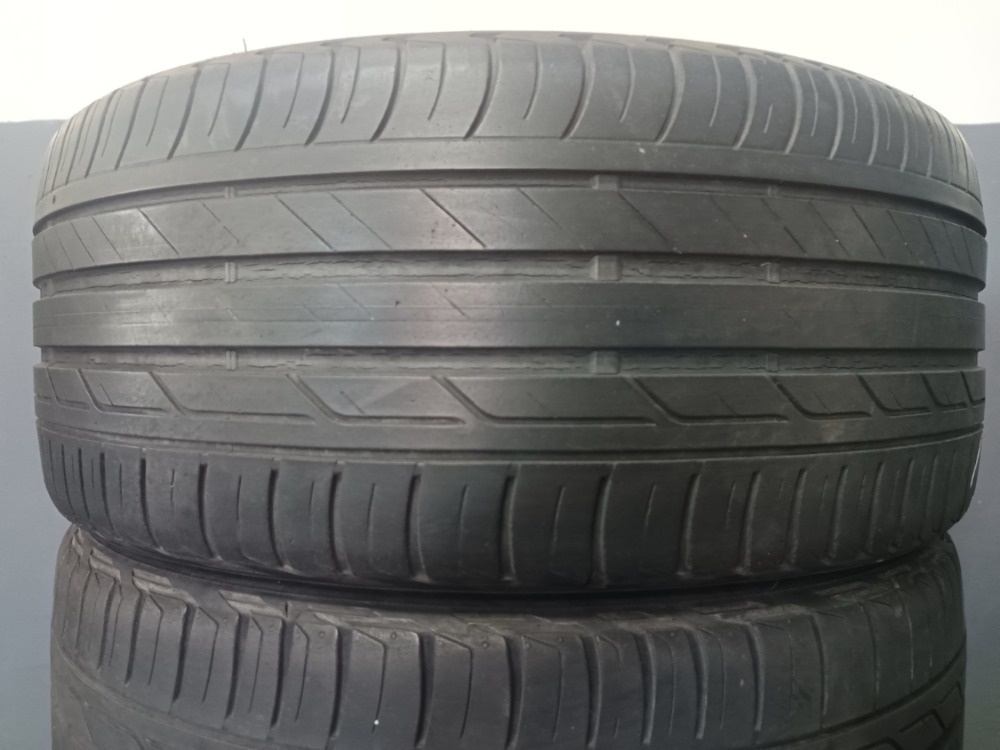 215/40 R18 BRIDGESTONE (1218)
