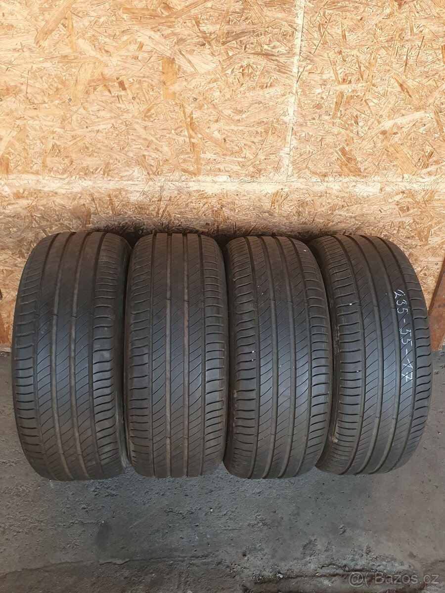 235 55 r 17 dezén 85% R. V. 2023 Michelin letní R 17 235/55