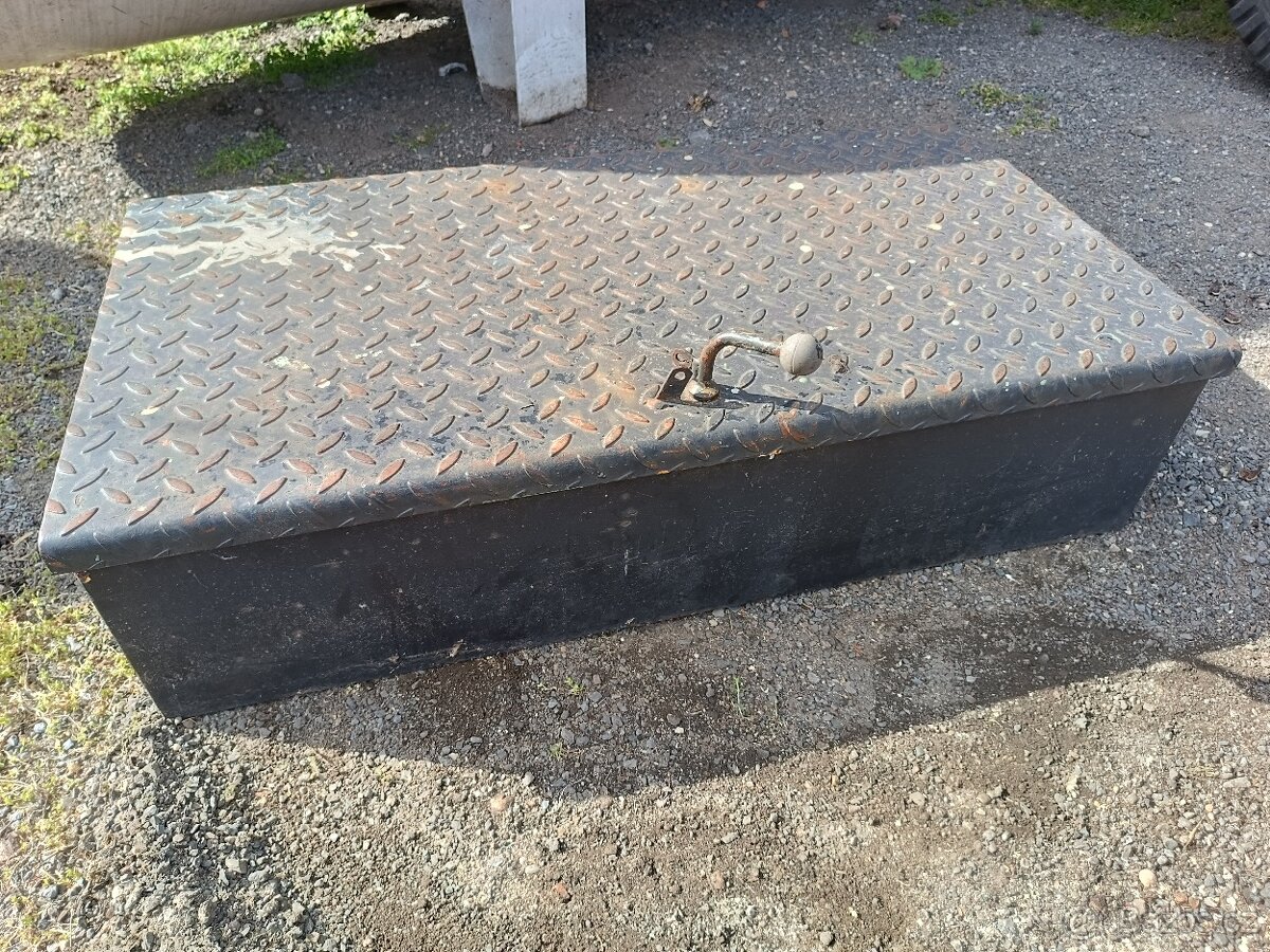Bedna/box na nářadí