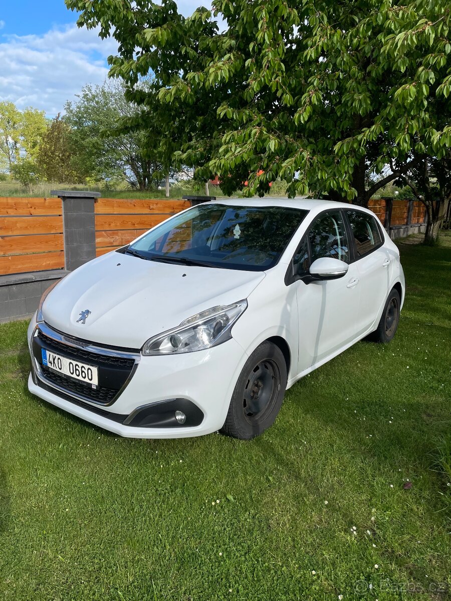 Peugeot 208 1.2 PureTech, 2016, 139 000 km, 1. majitel, 2 sa