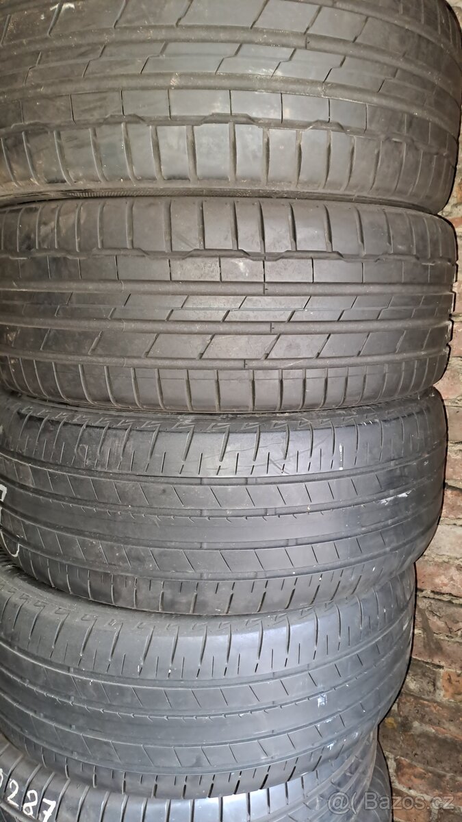 225/45R19 letní