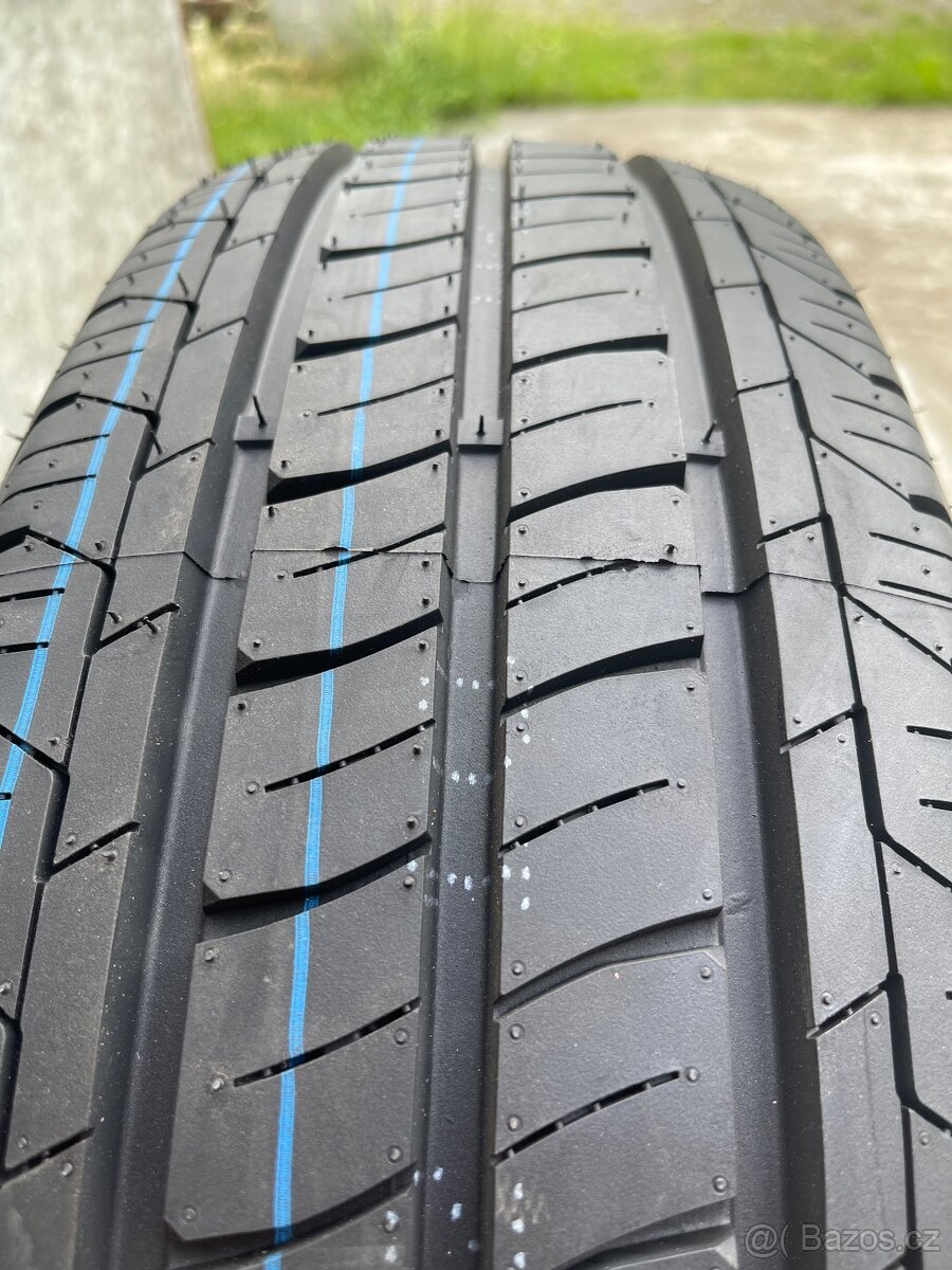 Prodám 4 NOVÉ letní pneu 215 70 15 Fiat Ducato
