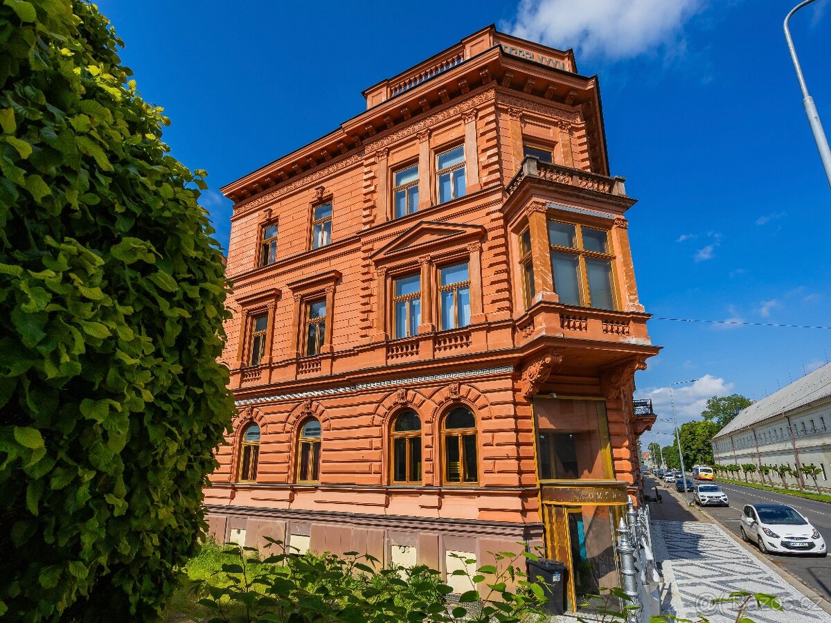 Prodej bytu 2+kk 43 m², Hradec Králové, Komenského - bez RK