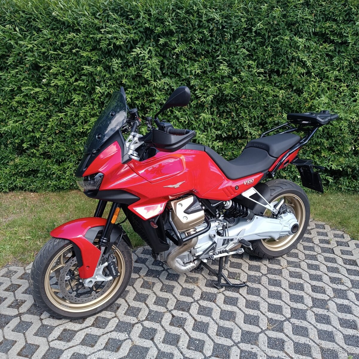 Moto Guzzi V100 Mandello