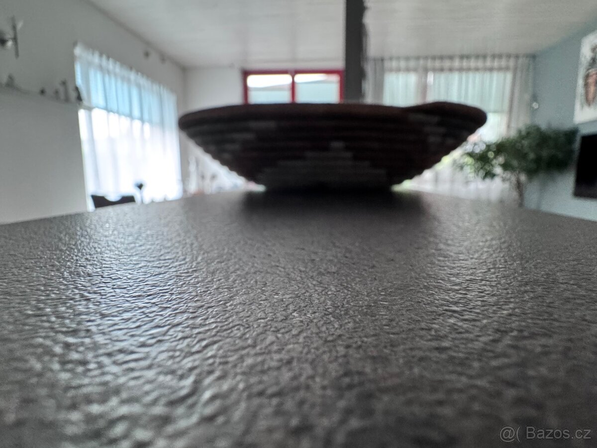 Dekoracni nebo misa na ovoce z prirodniho materialu