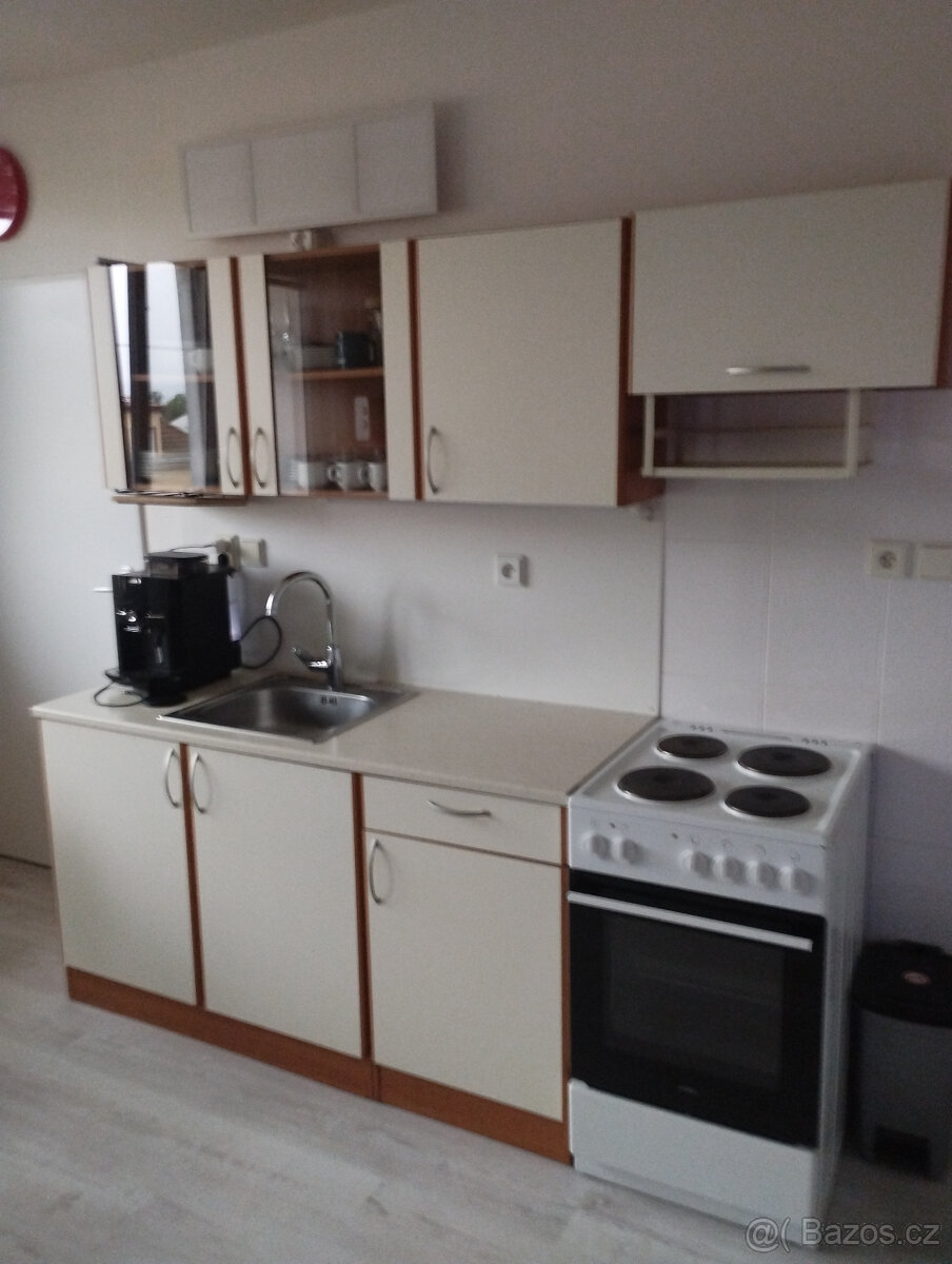 Kuchyňská linka 200cm