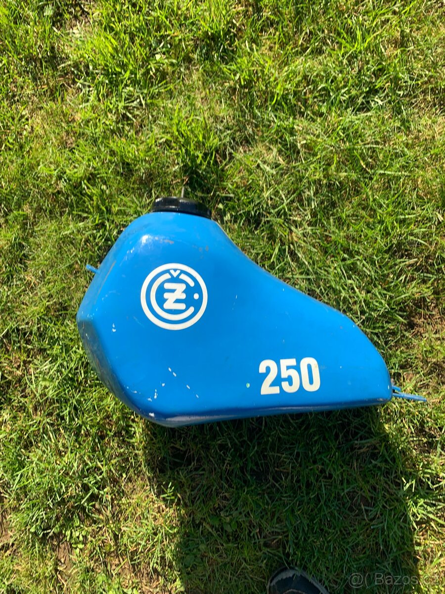 Nádrž ČZ 250 978