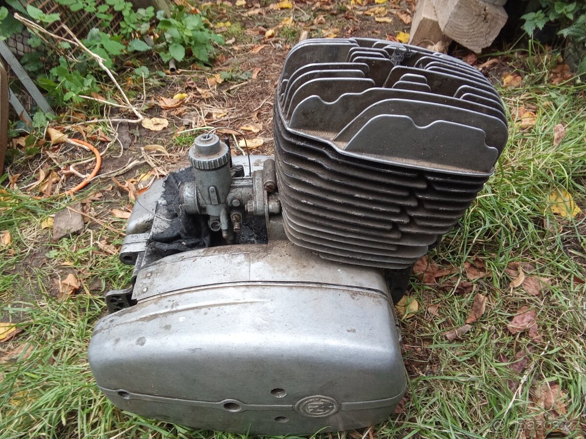 Prodám motor ČZ  175/477