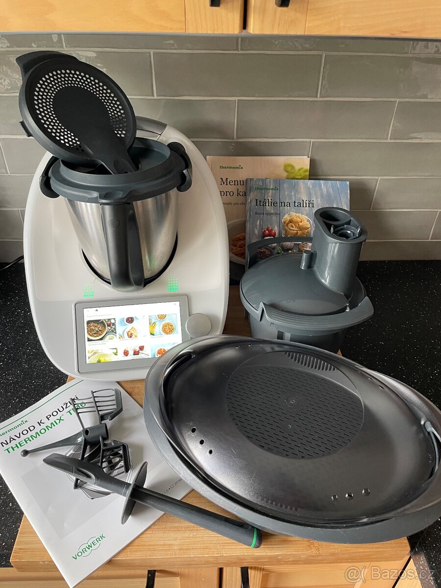 Thermomix TM6 + kráječ + nová taška