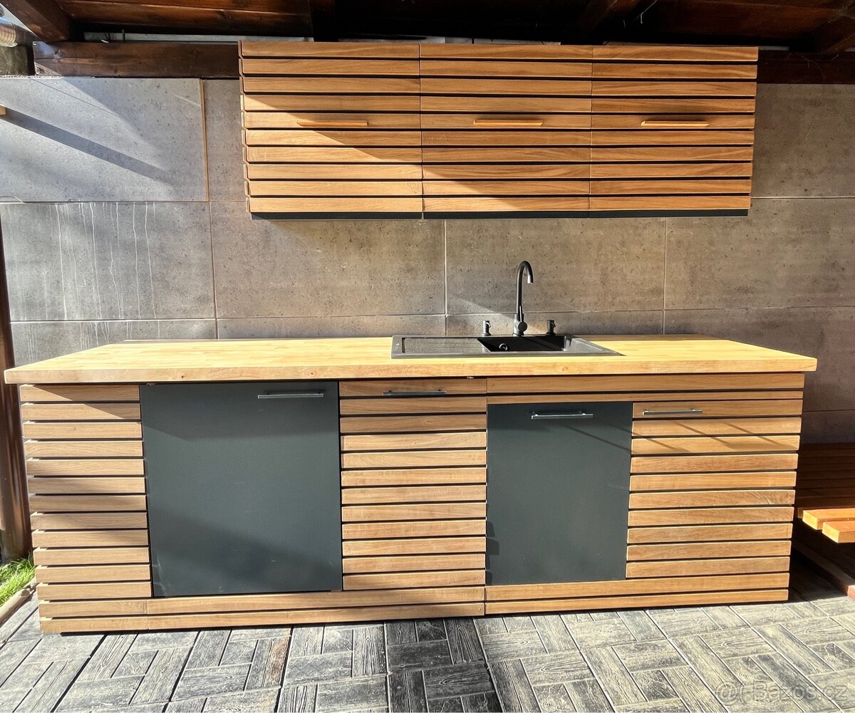 Venkovní kuchyňská linka